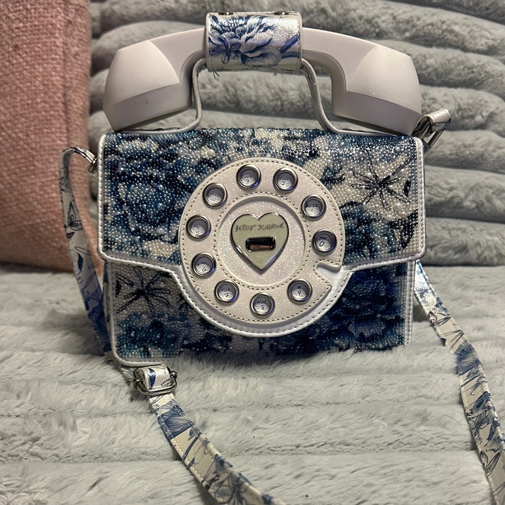 Betsey Johnson phone purse